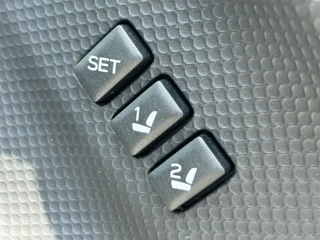 スバル フォレスター X－エディション 奈良県 2020(令2)年 1.9万km クリスタルホワイトP 社外ナビ(フルセグTV/CD/DVD/AM・FM/BT/HDMI)/バック・フロント・サイドカメラ/ETC/前方ドラレコ/デジタルインナーミラー/オートブレーキホールド/パワーシート/シートヒーター/ステアリングヒーター/アイサイトver3/VDC/パワーリアゲート/歩行者保護エアバック/クルーズコントロール/純正18インチアルミホイール/純正フロアマット