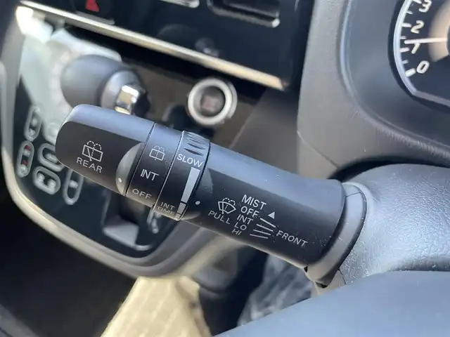日産 デイズ ルークス ハイウェイスターX 熊本県 2017(平29)年 4.6万km レモンライム 純正ナビ/・AM/FM/CD/iPod/SD/AUX/USB/BT/・フルセグTV/全周囲カメラ/・サイド/バック/アイドリングストップ/横滑り防止機能/衝突被害軽減システム/オートマチックハイビーム/革巻きステアリング/・ステアリングリモコン/オートライト/・LEDライト/・フォグランプ/電動格納ミラー/・ウィンカーミラー/純正ドアバイザー/純正フロアマット/純正アルミホイール/片側パワースライドドア/ベンチシート/フルフラットシート/スマートキー/・スペアキー