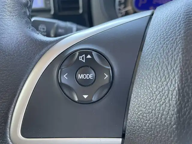 日産 デイズ ルークス ハイウェイスターX 熊本県 2017(平29)年 4.6万km レモンライム 純正ナビ/・AM/FM/CD/iPod/SD/AUX/USB/BT/・フルセグTV/全周囲カメラ/・サイド/バック/アイドリングストップ/横滑り防止機能/衝突被害軽減システム/オートマチックハイビーム/革巻きステアリング/・ステアリングリモコン/オートライト/・LEDライト/・フォグランプ/電動格納ミラー/・ウィンカーミラー/純正ドアバイザー/純正フロアマット/純正アルミホイール/片側パワースライドドア/ベンチシート/フルフラットシート/スマートキー/・スペアキー
