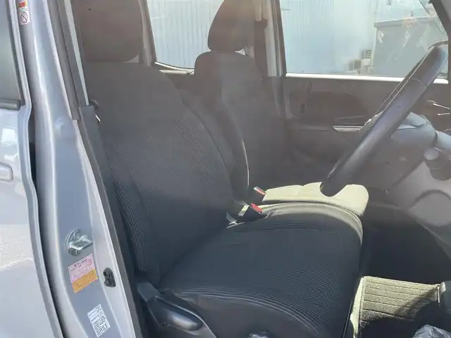 日産 デイズ ルークス ハイウェイスターX 兵庫県 2017(平29)年 4.6万km レモンライム 純正ナビ/・AM/FM/CD/iPod/SD/AUX/USB/BT/・フルセグTV/全周囲カメラ/・サイド/バック/アイドリングストップ/横滑り防止機能/衝突被害軽減システム/オートマチックハイビーム/革巻きステアリング/・ステアリングリモコン/オートライト/・LEDライト/・フォグランプ/電動格納ミラー/・ウィンカーミラー/純正ドアバイザー/純正フロアマット/純正アルミホイール/片側パワースライドドア/ベンチシート/フルフラットシート/スマートキー/・スペアキー