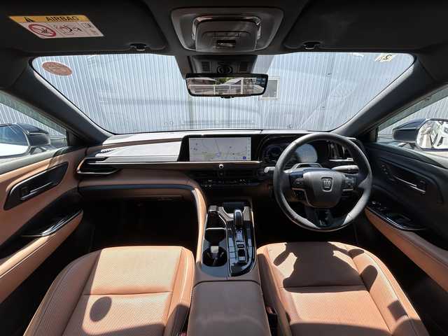 トヨタ クラウン スポーツ Z 静岡県 2024(令6)年 1万km プレシャスホワイトパール ワンオーナー/純正ナビ（FM/AM/TV/BT/USB）/ドライブレコーダー搭載デジタルインナーミラー/ビルトインETC2.0/クルーズコントロール（追従走行有り）/シートヒーター（D.N席）/エアーシート（D.N席）/パワーシート（D.N席）/本革レザーシート/モデリスタエアロ/パワーバックドア/パーキングアシスト/オートハイビーム/100Vコンセント/ワイヤレススマホ充電器