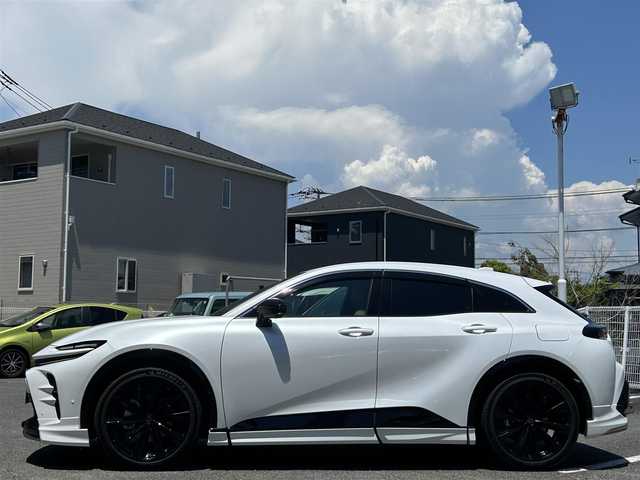 トヨタ クラウン スポーツ Z 静岡県 2024(令6)年 1万km プレシャスホワイトパール ワンオーナー/純正ナビ（FM/AM/TV/BT/USB）/ドライブレコーダー搭載デジタルインナーミラー/ビルトインETC2.0/クルーズコントロール（追従走行有り）/シートヒーター（D.N席）/エアーシート（D.N席）/パワーシート（D.N席）/本革レザーシート/モデリスタエアロ/パワーバックドア/パーキングアシスト/オートハイビーム/100Vコンセント/ワイヤレススマホ充電器