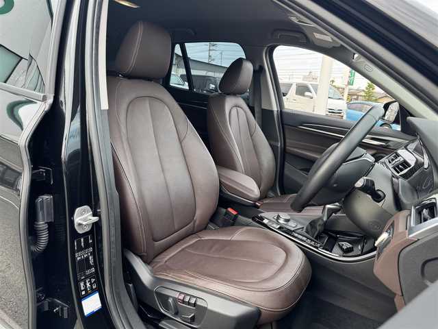 ＢＭＷ Ｘ１ xDrive 18d xライン 愛媛県 2018(平30)年 3.9万km 黒 登録時走行距離:38164km/ＥＴＣ/インテリジェントセーフティ /追従クルコン/横滑り防止装置/盗難防止装置/衝突軽減システム/ダウンヒルアシストコントロール/LEDヘッドライト /パワーシート /シートメモリ/シートヒーター　/パワーバックドア /パークディスタンスコントロール /純正ナビ TV /バックカメラ /Bluetooth