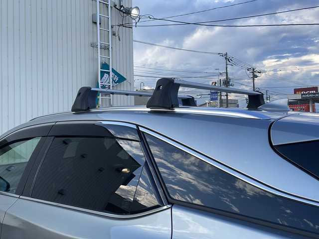 レクサス ＲＸ 450h Fスポーツ 道北・旭川 2021(令3)年 4.4万km ソニックチタニウム ・4WD/・禁煙車/・寒冷地仕様/・黒革シート/・角形3眼LEDヘッドライト/・純正メモリナビ/ CD/DVD/BD/SD/MSV/USB/AUX/BT/フルセグ/・パノラミックビューモニター/・セーフティシステムプラス/・PCS/・LTA/・ACC/・PKSA/・PKSB/・RSA/・HUD/・BSM/・ステアリングヒーター/・全席シートヒーター /・エアシート /・運転席メモリシート/・パワーシート /・オートハイビーム/・オートライト/・LEDヘッドライト/・フォグライト /・リアフォグ/・ヘッドライトウォッシャー/・フロントデアイサー/・ルーフキャリア/・ビルトインETC2.0/・前後ドライブレコーダー/・スマートキー一体型エンジンスターター /・パワーバックドア /・サンシェード/・純正フロアマット/・ドアバイザー