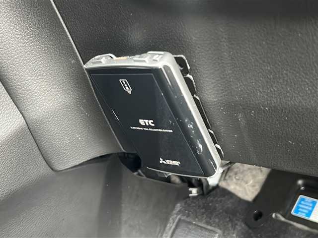 スズキ ＳＸ４ Ｓクロス 富山県 2019(平31)年 6.5万km クールホワイトパール 禁煙車　/ナビ　/フルセグ　/バックカメラ　/LEDヘッドライト　/クルーズコントロール　/パドルシフト　/スマートキー　/純正アルミホイール　/純正オーディオ　/ウィンカーミラー　/電動格納ミラー　/ETC　/プッシュスタート