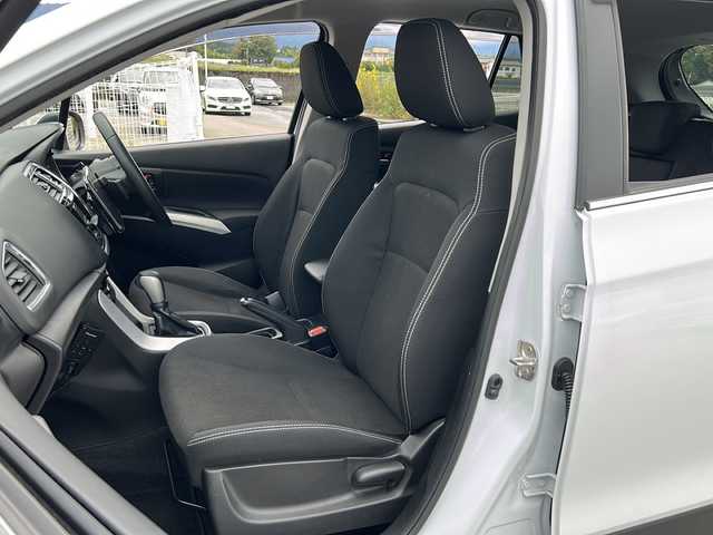 スズキ ＳＸ４ Ｓクロス 富山県 2019(平31)年 6.5万km クールホワイトパール 禁煙車　/ナビ　/フルセグ　/バックカメラ　/LEDヘッドライト　/クルーズコントロール　/パドルシフト　/スマートキー　/純正アルミホイール　/純正オーディオ　/ウィンカーミラー　/電動格納ミラー　/ETC　/プッシュスタート