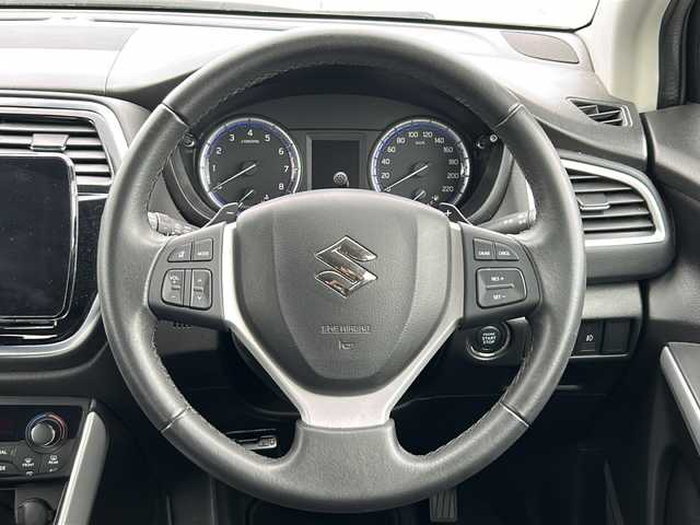 スズキ ＳＸ４ Ｓクロス 富山県 2019(平31)年 6.5万km クールホワイトパール 禁煙車　/ナビ　/フルセグ　/バックカメラ　/LEDヘッドライト　/クルーズコントロール　/パドルシフト　/スマートキー　/純正アルミホイール　/純正オーディオ　/ウィンカーミラー　/電動格納ミラー　/ETC　/プッシュスタート