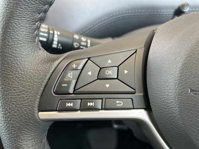 日産 セレナ ハイウェイスター V 静岡県 2020(令2)年 2.8万km ブリリアントホワイトパール 社外ナビ/・FM/AM/・SD/・iPod/・フルセグTV/・USB/・Bluetooth/・MEMORY Music/・Blu-ray Disc/主要装備/・アラウンドビューモニター/・ＥＴＣ/・フリップダウンモニター/・衝突被害軽減ブレーキ/・リアオートエアコン/・ドライブレコーダー/・アイドリングストップ/・両側パワスラ/・クリアランスソナー/・ＬＥＤライト/・ハイビームアシスト/・サイドカーテンエアバッグ