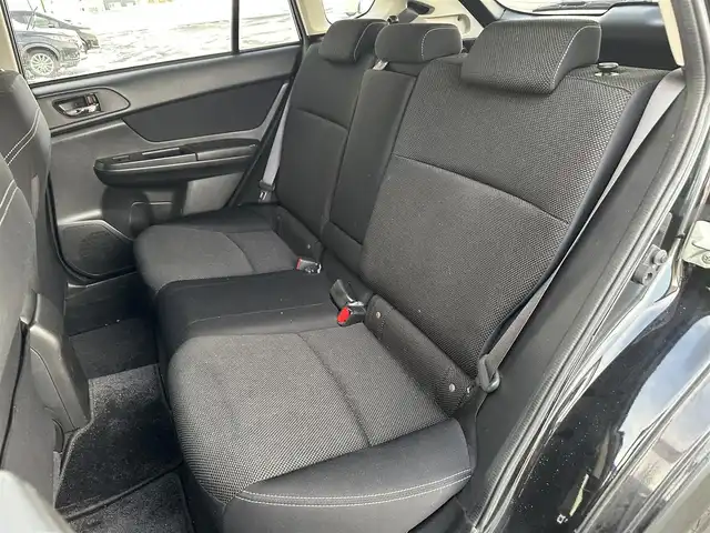 スバル インプレッサ ＸＶ 2．0i－L 道北・旭川 2013(平25)年 12.9万km クリスタルブラックシリカ (株)IDOMが運営する【じしゃロン旭川店】の自社ローン対象車両になります。こちらは現金ご利用時の価格です。自社ローンご希望の方は別途その旨お申付け下さい。/　/・純正ナビ(CD/DVD/BT/HDD/SD/フルセグ)/・バックカメラ/・ETC/・クルーズコントロール/・パドルシフト/・運転席パワーシート/・プッシュスタート/・スマートキー2個/・フォグランプ/・オートライト/・現車装着スタッドレスタイヤ 社外AW225/55R17/・取扱説明書