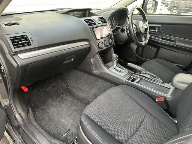 スバル インプレッサ ＸＶ 2．0i－L 道北・旭川 2013(平25)年 12.9万km クリスタルブラックシリカ (株)IDOMが運営する【じしゃロン旭川店】の自社ローン対象車両になります。こちらは現金ご利用時の価格です。自社ローンご希望の方は別途その旨お申付け下さい。/　/・純正ナビ(CD/DVD/BT/HDD/SD/フルセグ)/・バックカメラ/・ETC/・クルーズコントロール/・パドルシフト/・運転席パワーシート/・プッシュスタート/・スマートキー2個/・フォグランプ/・オートライト/・現車装着スタッドレスタイヤ 社外AW225/55R17/・取扱説明書