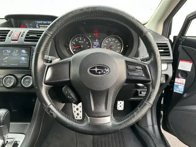 スバル インプレッサ ＸＶ 2．0i－L 道北・旭川 2013(平25)年 12.9万km クリスタルブラックシリカ (株)IDOMが運営する【じしゃロン旭川店】の自社ローン対象車両になります。こちらは現金ご利用時の価格です。自社ローンご希望の方は別途その旨お申付け下さい。/　/・純正ナビ(CD/DVD/BT/HDD/SD/フルセグ)/・バックカメラ/・ETC/・クルーズコントロール/・パドルシフト/・運転席パワーシート/・プッシュスタート/・スマートキー2個/・フォグランプ/・オートライト/・現車装着スタッドレスタイヤ 社外AW225/55R17/・取扱説明書