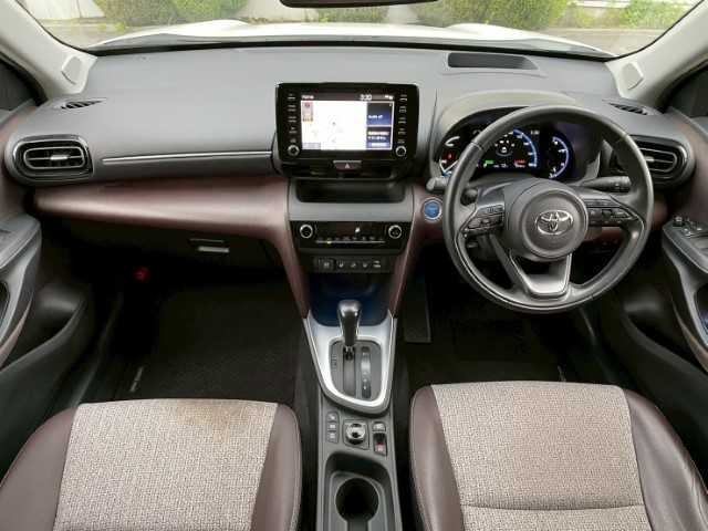 トヨタ ヤリスクロス ハイブリッド Z 岩手県 2021(令3)年 2.6万km ホワイトパールクリスタルシャイン BSM　/RCTA/RKSB/純正DAナビTV/パノラミックモニター/ETC/AC100V/HUD/CD/DVDデッキ/シートヒーター