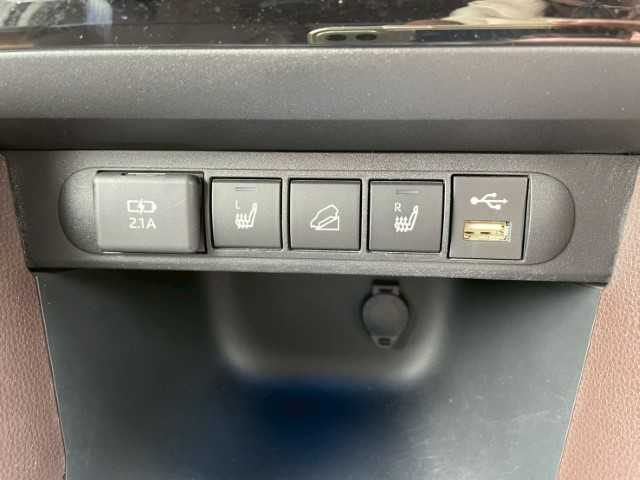 トヨタ ヤリスクロス ハイブリッド Z 岩手県 2021(令3)年 2.6万km ホワイトパールクリスタルシャイン BSM　/RCTA/RKSB/純正DAナビTV/パノラミックモニター/ETC/AC100V/HUD/CD/DVDデッキ/シートヒーター