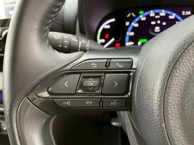 トヨタ ヤリスクロス ハイブリッド Z 岩手県 2021(令3)年 2.6万km ホワイトパールクリスタルシャイン BSM　/RCTA/RKSB/純正DAナビTV/パノラミックモニター/ETC/AC100V/HUD/CD/DVDデッキ/シートヒーター