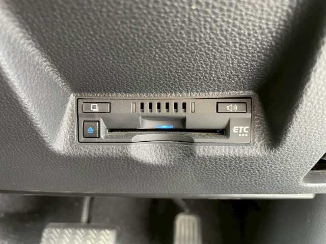 トヨタ ヤリスクロス ハイブリッド Z 岩手県 2021(令3)年 2.6万km ホワイトパールクリスタルシャイン BSM　/RCTA/RKSB/純正DAナビTV/パノラミックモニター/ETC/AC100V/HUD/CD/DVDデッキ/シートヒーター