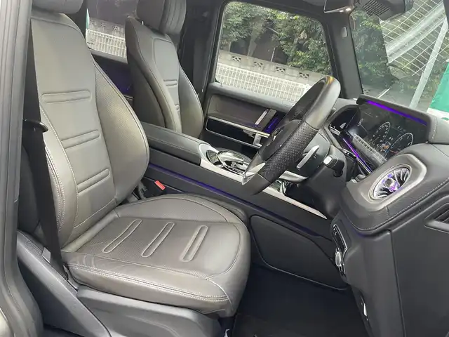 メルセデス・ベンツ ゲレンデヴァーゲン Ｇ４００ｄ AMGライン 埼玉県 2022(令4)年 2.9万km セレナイトグレー 純正ナビ/DTV/Bluetooth/USB/　AppleCarPlay/AndroidAuto/SD/360°カメラ/Gマヌファクトゥーアプログラム/ラグジュアリーパッケージ/　・ガラススライディングルーフ/　・Burmesterサラウンドサウンドシステム/アダプティブダンピングシステム/レーンキーピングアシスト/アクティブブレーキアシスト/ブラインドスポットアシスト/レーダークルーズコントロール/パークトロニック/前席パワーシート/前席シートヒーター＆ベンチレーション/後席シートヒーター/アイドリングストップ/パドルシフト/LEDヘッドライト/キーレスゴー/メルセデス保証プラス2027/7/19迄