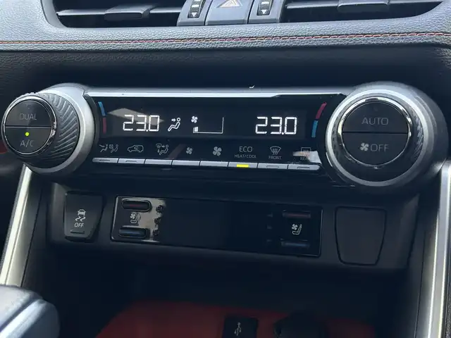 トヨタ ＲＡＶ４ アドベンチャー 愛知県 2021(令3)年 6.8万km アーバンカーキ ワンオーナー/メーカーオプション10.5インチナビ【Bluetooth USB】/デジタルインナーミラー/置くだけ充電/全方位カメラ/ビルトインETC2.0/ドライブレコーダー/レーダークルーズコントール/トヨタセーフティセンス/　・リアクロストラフィックアラート/　・パーキングサポートブレーキ/　・ブラインドスポットモニター/　・ロードサインアシスト/　・衝突軽減/　・レーンキープアシスト/クリアランスソナー/ブレーキホールド　/LEDヘッドライト/オートライト/オートマチックハイビーム/フォグランプ/ステアリングリモコン/ステアリングヒーター/パワーシート/前席シートヒーター/前席エアーシート/ワイパーデアイサー/オート電格ミラー/クリアランスソナー/禁煙車