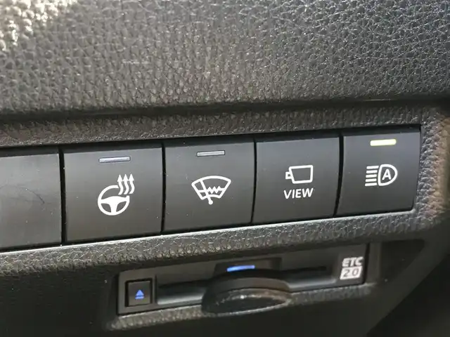 トヨタ ＲＡＶ４ アドベンチャー 富山県 2021(令3)年 6.8万km アーバンカーキ メーカーオプション10.5インチナビ【Bluetooth USB】/デジタルインナーミラー/置くだけ充電/全方位カメラ/ビルトインETC2.0/ドライブレコーダー/レーダークルーズコントール/トヨタセーフティセンス/　・リアクロストラフィックアラート/　・パーキングサポートブレーキ/　・ブラインドスポットモニター/　・ロードサインアシスト/　・衝突軽減/　・レーンキープアシスト/クリアランスソナー/ブレーキホールド　/LEDヘッドライト/オートライト/オートマチックハイビーム/フォグランプ/ステアリングリモコン/ステアリングヒーター/パワーシート/前席シートヒーター/前席エアーシート/ワイパーデアイサー/オート電格ミラー/クリアランスソナー/禁煙車