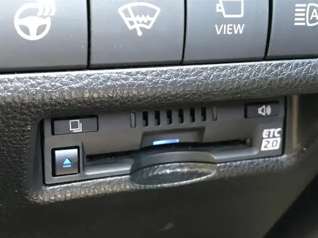 トヨタ ＲＡＶ４ アドベンチャー 富山県 2021(令3)年 6.8万km アーバンカーキ メーカーオプション10.5インチナビ【Bluetooth USB】/デジタルインナーミラー/置くだけ充電/全方位カメラ/ビルトインETC2.0/ドライブレコーダー/レーダークルーズコントール/トヨタセーフティセンス/　・リアクロストラフィックアラート/　・パーキングサポートブレーキ/　・ブラインドスポットモニター/　・ロードサインアシスト/　・衝突軽減/　・レーンキープアシスト/クリアランスソナー/ブレーキホールド　/LEDヘッドライト/オートライト/オートマチックハイビーム/フォグランプ/ステアリングリモコン/ステアリングヒーター/パワーシート/前席シートヒーター/前席エアーシート/ワイパーデアイサー/オート電格ミラー/クリアランスソナー/禁煙車