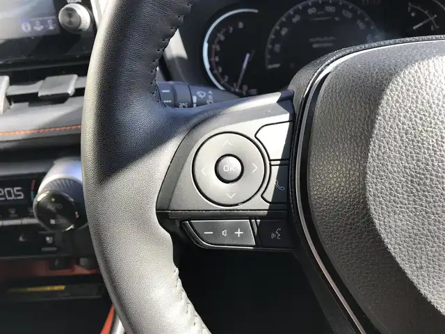 トヨタ ＲＡＶ４ アドベンチャー 富山県 2021(令3)年 6.8万km アーバンカーキ メーカーオプション10.5インチナビ【Bluetooth USB】/デジタルインナーミラー/置くだけ充電/全方位カメラ/ビルトインETC2.0/ドライブレコーダー/レーダークルーズコントール/トヨタセーフティセンス/　・リアクロストラフィックアラート/　・パーキングサポートブレーキ/　・ブラインドスポットモニター/　・ロードサインアシスト/　・衝突軽減/　・レーンキープアシスト/クリアランスソナー/ブレーキホールド　/LEDヘッドライト/オートライト/オートマチックハイビーム/フォグランプ/ステアリングリモコン/ステアリングヒーター/パワーシート/前席シートヒーター/前席エアーシート/ワイパーデアイサー/オート電格ミラー/クリアランスソナー/禁煙車