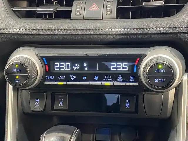 トヨタ ＲＡＶ４ G Zパッケージ 岐阜県 2020(令2)年 6.9万km ホワイトパールクリスタルシャイン 純正SDナビ/-BlueTooth/CD/DVD/フルセグTV/デジタルインナーミラー/ブラインドスポットモニター/社外ドライブレコーダー/ブレーキホールド/ステアリングヒーター/シートヒーター/ドライブモードセレクト/パワーバックドア/シートメモリー/パワーシート/ユピテル製レーダー探知機/LEDヘッドライト/ステアリングスイッチ/レザーシート/スマートキー/ETC/4WD