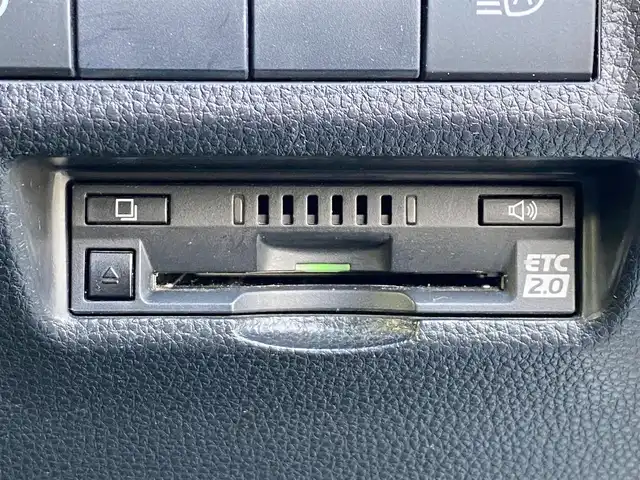 トヨタ ＲＡＶ４ G Zパッケージ 岐阜県 2020(令2)年 6.9万km ホワイトパールクリスタルシャイン 純正SDナビ/-BlueTooth/CD/DVD/フルセグTV/デジタルインナーミラー/ブラインドスポットモニター/社外ドライブレコーダー/ブレーキホールド/ステアリングヒーター/シートヒーター/ドライブモードセレクト/パワーバックドア/シートメモリー/パワーシート/ユピテル製レーダー探知機/LEDヘッドライト/ステアリングスイッチ/レザーシート/スマートキー/ETC/4WD