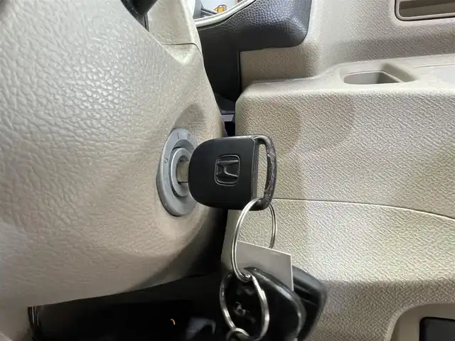 ホンダ ライフ G 岩手県 2011(平23)年 8.4万km ナイトホークブラックパール CDオーディオ/マニュアルエアコン/ウォッシャー付きリヤワイパー/EBD付ABS/ドアバイザー/純正ホイールキャップ/バックカメラ/ETC/エンジンスターター/純正フロアマット/ヘッドライトマニュアルレベライザー