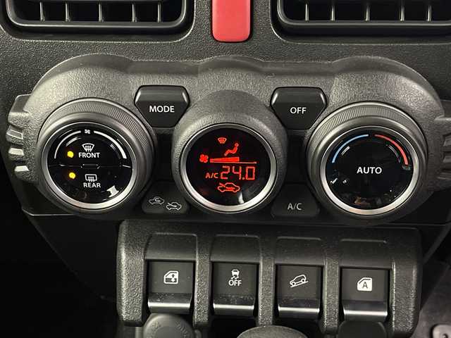 スズキ ジムニー シエラ JC 埼玉県 2024(令6)年 0.3万km ブルーイッシュブラックパール3 クルーズコントロール/車線逸脱警報/衝突軽減ブレーキ/クリアランスソナー/アイドリングストップ/ダウンヒルアシストコントロール/運転席・助手席シートヒーター/プッシュスタート/ステアリングリモコン/LEDヘッドライト/フロントフォグランプ/ウィンカーミラー/純正15インチアルミホイール