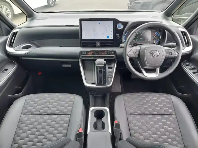 トヨタ ヴォクシー ハイブリッド S－Z 東京都 2022(令4)年 2.8万km アティチュードブラックマイカ 純正10.5インチディスプレイオーディオ/快適利便パッケージHigh/CD/DVDデッキ/両側パワースライドドア/AV100V/バックカメラ/ビルトインETC2.0/ハーフレザーシート/シートヒーター/ハンドルヒーター/パワーバックドア/オットマン/トヨタセーフティセンス/プリクラッシュセーフティ/レーントレーシングアシスト/オートマチックハイビーム/レーダークルーズコントロール/スマートキー