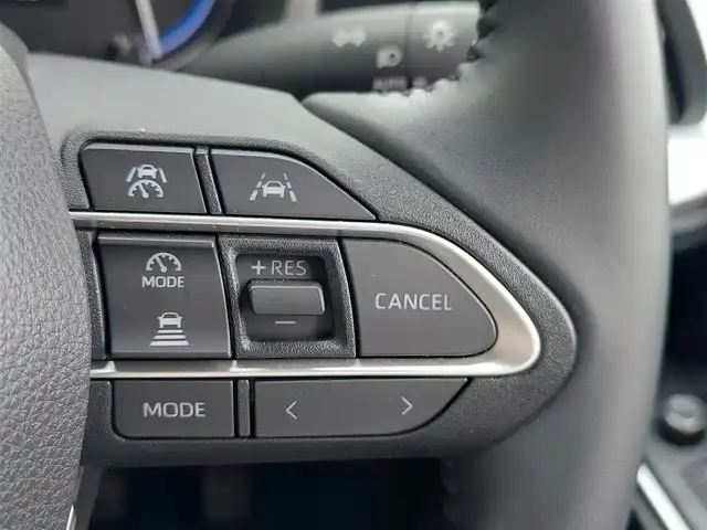 トヨタ ヴォクシー ハイブリッド S－Z 東京都 2022(令4)年 2.8万km アティチュードブラックマイカ 純正10.5インチディスプレイオーディオ/快適利便パッケージHigh/CD/DVDデッキ/両側パワースライドドア/AV100V/バックカメラ/ビルトインETC2.0/ハーフレザーシート/シートヒーター/ハンドルヒーター/パワーバックドア/オットマン/トヨタセーフティセンス/プリクラッシュセーフティ/レーントレーシングアシスト/オートマチックハイビーム/レーダークルーズコントロール/スマートキー