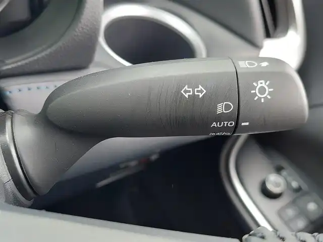 トヨタ ヴォクシー ハイブリッド S－Z 東京都 2022(令4)年 2.8万km アティチュードブラックマイカ 純正10.5インチディスプレイオーディオ/快適利便パッケージHigh/CD/DVDデッキ/両側パワースライドドア/AV100V/バックカメラ/ビルトインETC2.0/ハーフレザーシート/シートヒーター/ハンドルヒーター/パワーバックドア/オットマン/トヨタセーフティセンス/プリクラッシュセーフティ/レーントレーシングアシスト/オートマチックハイビーム/レーダークルーズコントロール/スマートキー