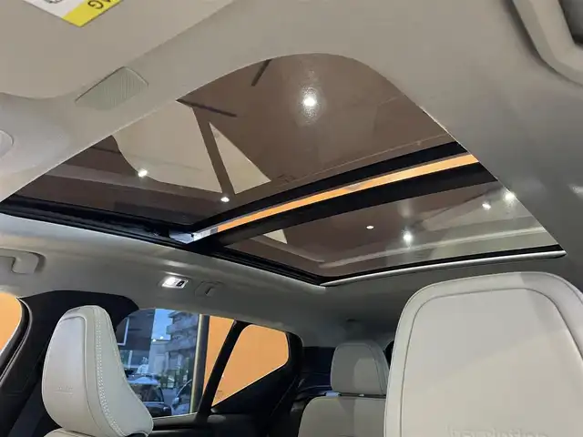 ボルボ ＸＣ４０ T4 AWD インスクリプション 道央・札幌 2020(令2)年 2.9万km クリスタルホワイトP クリスタルホワイトパール/電動パノラマガラスサンルーフ/インテリセーフ/　・CitySafety/　・ACC/　・LKA/　・BLIS/　・LCMA/　・CTA/　・360°カメラ/　・パークアシストパイロット/純正HDDナビ/フルセグTV/USB/Bluetooth/harman/kardonサラウンド/本革シート/シートヒーター