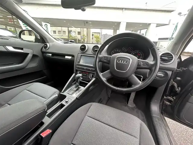 アウディ Ａ３ スポーツバック 1．4 TFSI 岡山県 2008(平20)年 7.2万km ファントムブラックパールエフェクト 登録時走行距離71774キロ/純正HDDナビ/AM/FM/TV/BT/CD/SD/横滑り防止装置/オートライト/純正16インチAW/スマートキー/HIDヘッドライト/ドライブレコーダー/ETC