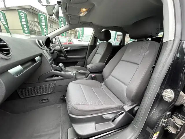 アウディ Ａ３ スポーツバック 1．4 TFSI 岡山県 2008(平20)年 7.2万km ファントムブラックパールエフェクト 登録時走行距離71774キロ/純正HDDナビ/AM/FM/TV/BT/CD/SD/横滑り防止装置/オートライト/純正16インチAW/スマートキー/HIDヘッドライト/ドライブレコーダー/ETC