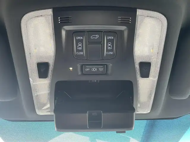 トヨタ ヴェルファイア Z Aエディション 佐賀県 2016(平28)年 6.7万km 白 レーダークルーズコントロール/クリアランスソナー/衝突被害軽減ブレーキ/純正９インチメモリナビ/フルセグTV　CD　DVD　SD　BT/バックカメラ/後席用フリップダウンモニター/ビルトインETC2.0/両側パワースライドドア/パワーバックドア/電子パーキングブレーキ/ブレーキホールド機能/キャプテンシート/オットマン/ISOFIX/ステアリングリモコン/純正18インチアルミホイール/純正LEDヘッドライト/フォグライト/ウィンカーミラー/ドアバイザ―/プッシュスタート/スマートキー