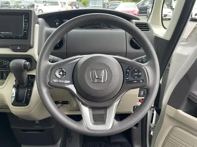 ホンダ Ｎ ＢＯＸ G L ホンダセンシング 愛媛県 2020(令2)年 0.8万km プラチナホワイトパール ホンダセンシング/衝突被害軽減ブレーキ/レーンキープアシスト/前後誤発進抑制機能/ロードサインアシスト/アダプティブクルーズコントロール/ハイビームアシスト/純正7インチナビ/　CD/DVD／Bluetooth/フルセグTV/バックカメラ/純正前方ドライブレコーダー/ビルトインETC/左側パワースライドドア/オートライト/LEDヘッドライト/ステアリングスイッチ/電動格納ミラー