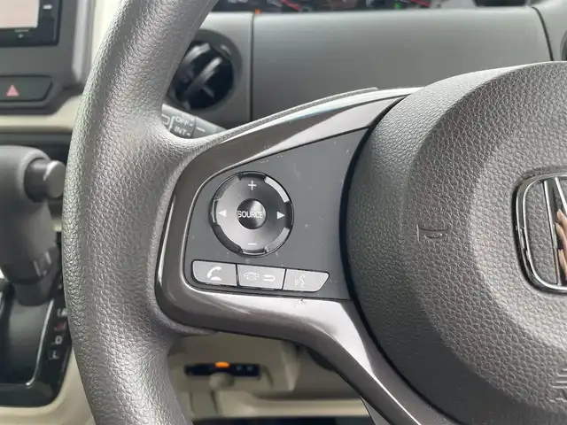 ホンダ Ｎ ＢＯＸ G L ホンダセンシング 愛媛県 2020(令2)年 0.8万km プラチナホワイトパール ホンダセンシング/衝突被害軽減ブレーキ/レーンキープアシスト/前後誤発進抑制機能/ロードサインアシスト/アダプティブクルーズコントロール/ハイビームアシスト/純正7インチナビ/　CD/DVD／Bluetooth/フルセグTV/バックカメラ/純正前方ドライブレコーダー/ビルトインETC/左側パワースライドドア/オートライト/LEDヘッドライト/ステアリングスイッチ/電動格納ミラー