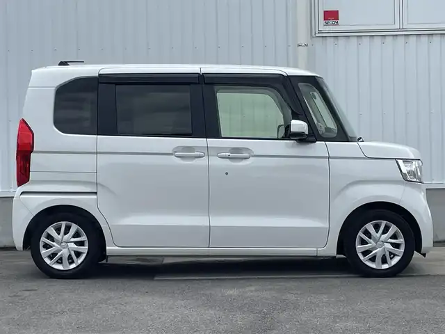 ホンダ Ｎ ＢＯＸ G L ホンダセンシング 愛媛県 2020(令2)年 0.8万km プラチナホワイトパール ホンダセンシング/衝突被害軽減ブレーキ/レーンキープアシスト/前後誤発進抑制機能/ロードサインアシスト/アダプティブクルーズコントロール/ハイビームアシスト/純正7インチナビ/　CD/DVD／Bluetooth/フルセグTV/バックカメラ/純正前方ドライブレコーダー/ビルトインETC/左側パワースライドドア/オートライト/LEDヘッドライト/ステアリングスイッチ/電動格納ミラー