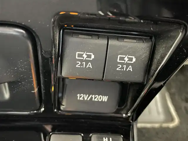 トヨタ エスクァイア ハイブリッド Gi プレミアムパッケージ ブラックテーラード 愛知県 2020(令2)年 7.6万km ブラック 純正１０型ナビ　純正１２．１型後席モニター　純正エアロ　ナビ連動前後ドラレコ　ハーフレザー　シートヒーター　ＡＣ１００Ｖ電源　バックカメラ　セーフティセンス　衝突軽減　ＬＥＤオートライト　コーナーセンサー　禁煙車