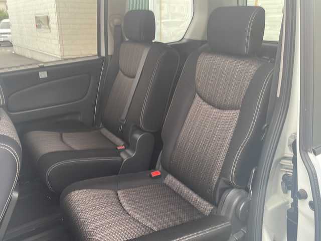 日産 セレナ ハイウェイS S HV Aセーフ 愛知県 2014(平26)年 6.6万km ブリリアントホワイトパール 純正ＳＤナビＴＶ　CD/DVD/Bluetooth/両側パワースライドドア　/フリップダウンモニター　/アラウンドビューモニター　/前後コーナーセンサー　/クルーズコントロール　/純正ホイール　/純正フロアマット　/シートバックテーブル/衝突被害軽減システム/レーンキープアシスト/ETC