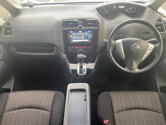 日産 セレナ ハイウェイS S HV Aセーフ 愛知県 2014(平26)年 6.6万km ブリリアントホワイトパール 純正ＳＤナビＴＶ　CD/DVD/Bluetooth/両側パワースライドドア　/フリップダウンモニター　/アラウンドビューモニター　/前後コーナーセンサー　/クルーズコントロール　/純正ホイール　/純正フロアマット　/シートバックテーブル/衝突被害軽減システム/レーンキープアシスト/ETC