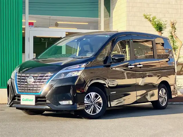 日産 セレナ e－パワー ハイウェイスター V 茨城県 2020(令2)年 5.5万km ダイヤモンドブラック エンジンスタートボタン/ワンオーナー/パワーステアリング/パワーウィンドウ/アイドリングストップ/スマートキー/Wオートエアコン/クルーズコントロール/純正後席用モニター/USB入力端子/ETC/全方位カメラ/純正ナビ（CD/DVD/BT/フルセグ）/三列シート/純正ドライブレコーダー/ウォークスルー/フロアマット/両側パワースライドドア/純正アルミホイール/ABS/横滑り防止装置/コーナーセンサー前後/オートライト/LEDヘッドライト/W＋サイドエアバック/衝突軽減システム/BSM
