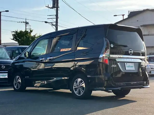 日産 セレナ e－パワー ハイウェイスター V 茨城県 2020(令2)年 5.5万km ダイヤモンドブラック エンジンスタートボタン/ワンオーナー/パワーステアリング/パワーウィンドウ/アイドリングストップ/スマートキー/Wオートエアコン/クルーズコントロール/純正後席用モニター/USB入力端子/ETC/全方位カメラ/純正ナビ（CD/DVD/BT/フルセグ）/三列シート/純正ドライブレコーダー/ウォークスルー/フロアマット/両側パワースライドドア/純正アルミホイール/ABS/横滑り防止装置/コーナーセンサー前後/オートライト/LEDヘッドライト/W＋サイドエアバック/衝突軽減システム/BSM