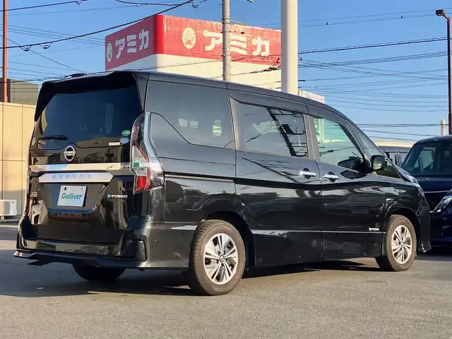 日産 セレナ e－パワー ハイウェイスター V 茨城県 2020(令2)年 5.5万km ダイヤモンドブラック エンジンスタートボタン/ワンオーナー/パワーステアリング/パワーウィンドウ/アイドリングストップ/スマートキー/Wオートエアコン/クルーズコントロール/純正後席用モニター/USB入力端子/ETC/全方位カメラ/純正ナビ（CD/DVD/BT/フルセグ）/三列シート/純正ドライブレコーダー/ウォークスルー/フロアマット/両側パワースライドドア/純正アルミホイール/ABS/横滑り防止装置/コーナーセンサー前後/オートライト/LEDヘッドライト/W＋サイドエアバック/衝突軽減システム/BSM
