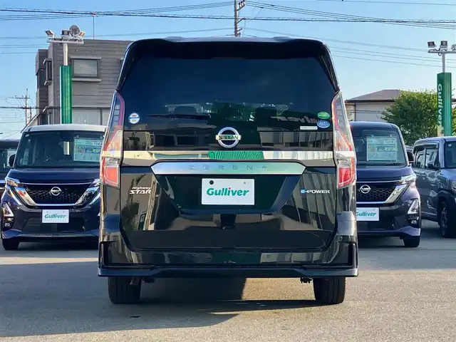 日産 セレナ e－パワー ハイウェイスター V 茨城県 2020(令2)年 5.5万km ダイヤモンドブラック エンジンスタートボタン/ワンオーナー/パワーステアリング/パワーウィンドウ/アイドリングストップ/スマートキー/Wオートエアコン/クルーズコントロール/純正後席用モニター/USB入力端子/ETC/全方位カメラ/純正ナビ（CD/DVD/BT/フルセグ）/三列シート/純正ドライブレコーダー/ウォークスルー/フロアマット/両側パワースライドドア/純正アルミホイール/ABS/横滑り防止装置/コーナーセンサー前後/オートライト/LEDヘッドライト/W＋サイドエアバック/衝突軽減システム/BSM