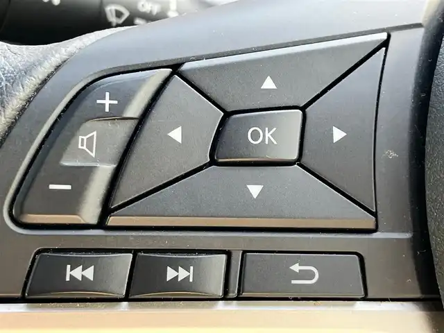 日産 セレナ e－パワー ハイウェイスター V 茨城県 2020(令2)年 5.5万km ダイヤモンドブラック エンジンスタートボタン/ワンオーナー/パワーステアリング/パワーウィンドウ/アイドリングストップ/スマートキー/Wオートエアコン/クルーズコントロール/純正後席用モニター/USB入力端子/ETC/全方位カメラ/純正ナビ（CD/DVD/BT/フルセグ）/三列シート/純正ドライブレコーダー/ウォークスルー/フロアマット/両側パワースライドドア/純正アルミホイール/ABS/横滑り防止装置/コーナーセンサー前後/オートライト/LEDヘッドライト/W＋サイドエアバック/衝突軽減システム/BSM