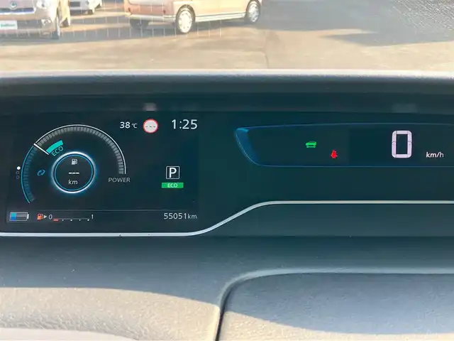 日産 セレナ e－パワー ハイウェイスター V 茨城県 2020(令2)年 5.5万km ダイヤモンドブラック エンジンスタートボタン/ワンオーナー/パワーステアリング/パワーウィンドウ/アイドリングストップ/スマートキー/Wオートエアコン/クルーズコントロール/純正後席用モニター/USB入力端子/ETC/全方位カメラ/純正ナビ（CD/DVD/BT/フルセグ）/三列シート/純正ドライブレコーダー/ウォークスルー/フロアマット/両側パワースライドドア/純正アルミホイール/ABS/横滑り防止装置/コーナーセンサー前後/オートライト/LEDヘッドライト/W＋サイドエアバック/衝突軽減システム/BSM