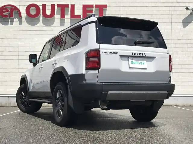 トヨタ ランドクルーザー ２５０ VX 富山県 2024(令6)年 1.7万km プラチナホワイトパールマイカ 4WD/サンルーフ/純正ディスプレイオーディオ/フルセグTV/Bluetooth/全周囲カメラ/デジタルインナーミラー/トヨタチームメイト/プリクラッシュセーフティ/クリアランスソナー/レーンキープアシスト/ブラインドスポットモニター/レーダークルーズコントロール/レザーシート/パワーシート/シートヒーター／エアシート/プッシュスタート/スマートキー/ETC2.0