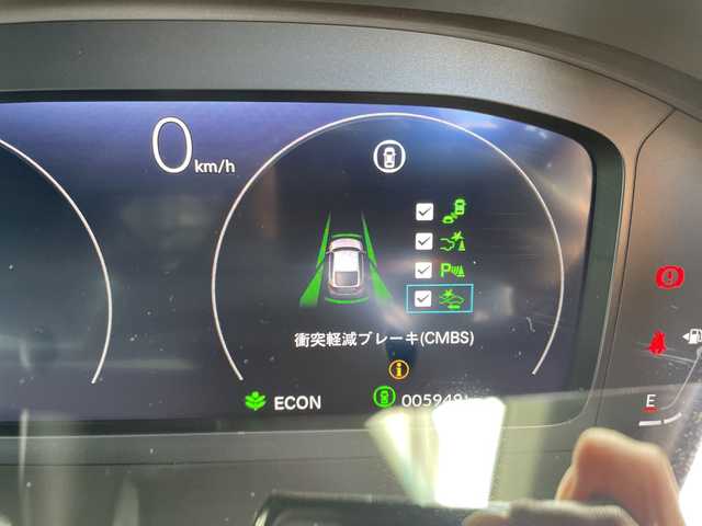 ホンダ シビック RS 愛知県 2025(令7)年 0.6万km プラチナホワイトパール 6速マニュアル車/純正SDナビ/フルセグテレビ/バックカメラ/ハーフレザーシート/前席シートヒーター/衝突軽減ブレーキ/レーダークルーズコントロール/DRIVE MODE/ビルトインETC2.0/置くだけ充電/ドライブレコーダー/LEDヘッドライト/無限フロアマット/前席パワーシート/BSM/純正アルミホイール/社外レーダー/プッシュスタート/ワンオーナー/スマートキー