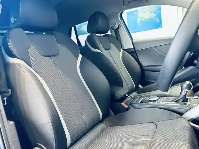 アウディ Ｑ２ ハッシュタグ コントラストスタイリング 大阪府 2020(令2)年 1.7万km 青 限定375台/ACC/バーチャルコックピット/シートヒーター/純正ナビ/TV/バックカメラ/純正18インチAW/LEDヘッドライト/電動リアゲート/クリアランスソナー/ETC/ドラレコ/サイドアシスト